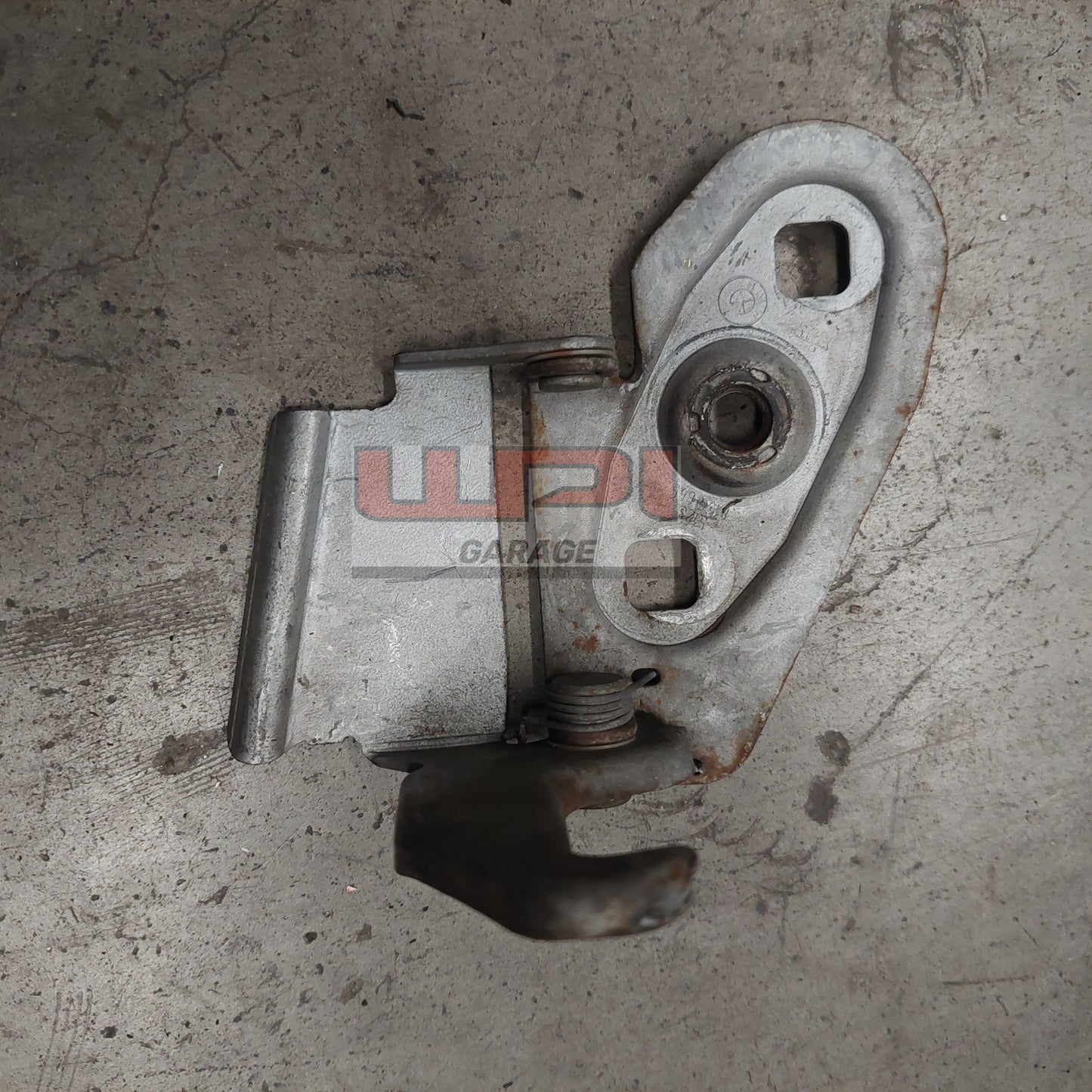 BMW E36 Bonnet latch 51238130865