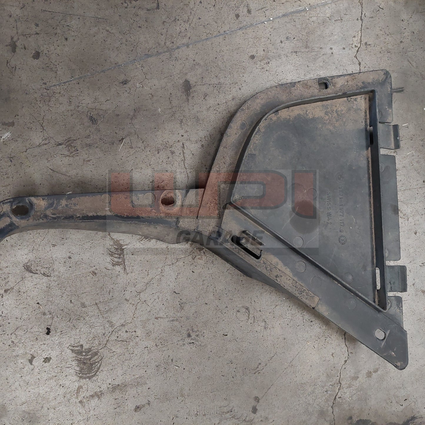 BMW E36 Front bumper support Left 51711977117