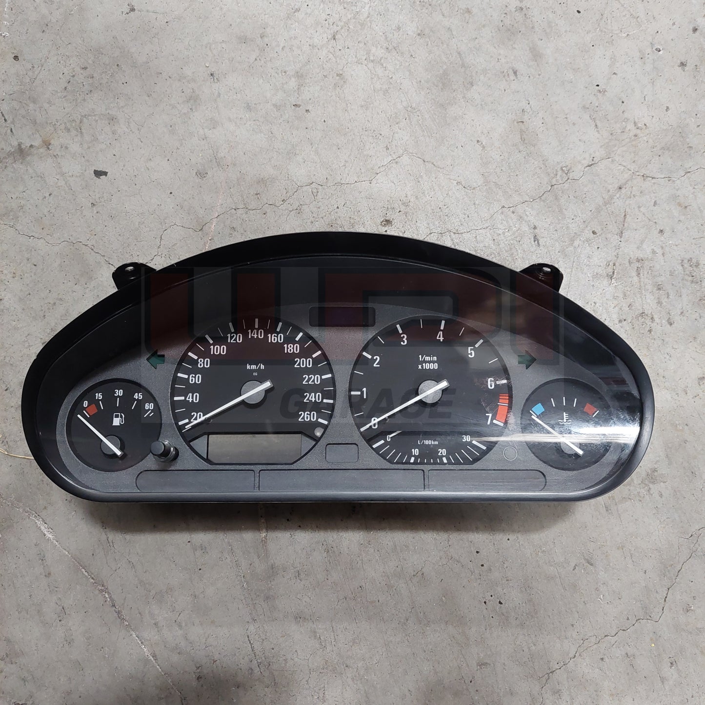 BMW E36 6 cylinder 325i Instrument Cluster  62118360260