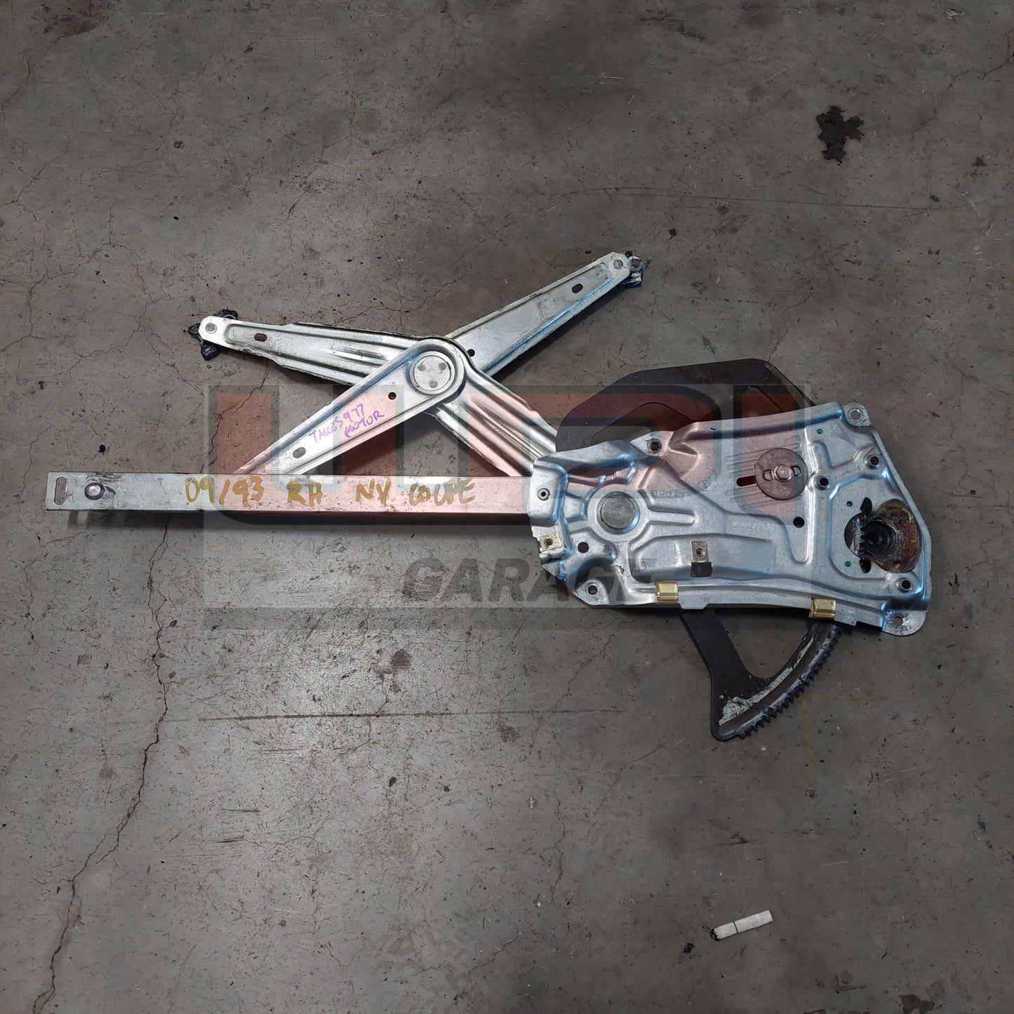 BMW E36 Window regulator RH coupe/ convertible 51331977580