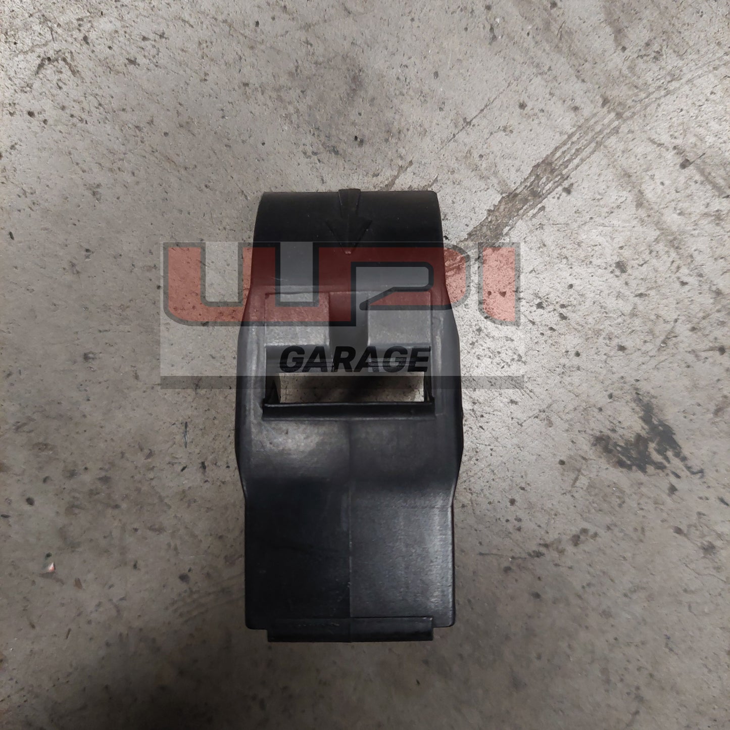 BMW E36 Upper radiator clamp 17111723341